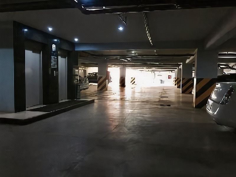 Photo of Others in Americana