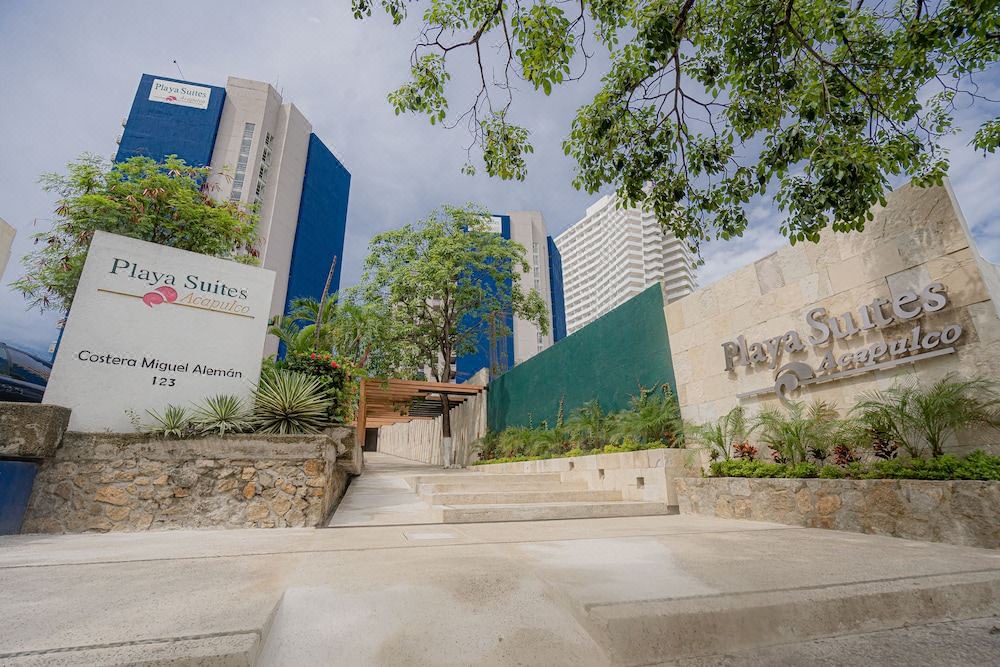 Photo of Buildings in Costera Acapulco