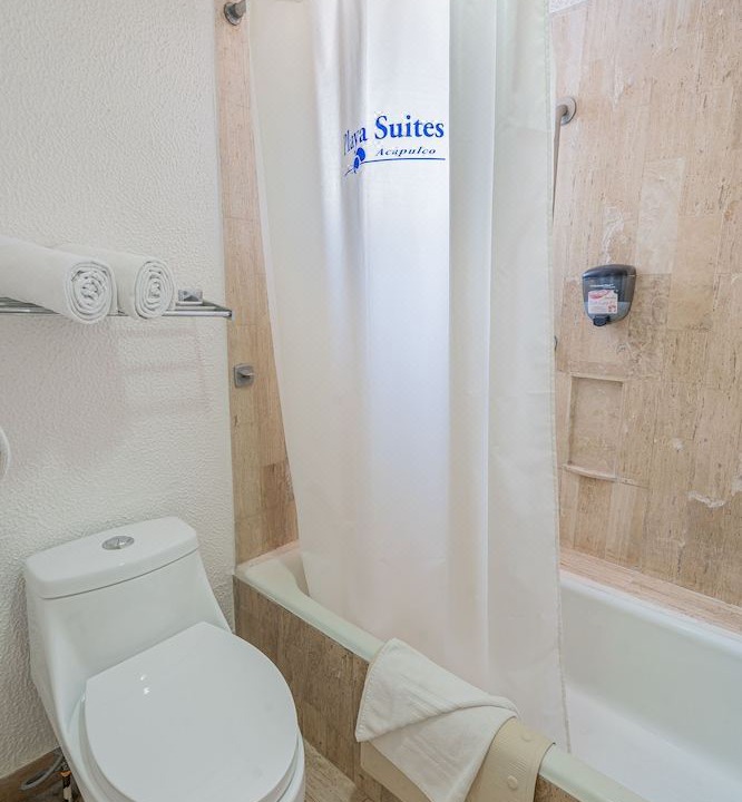 Photo of Bathroom in Costera Acapulco
