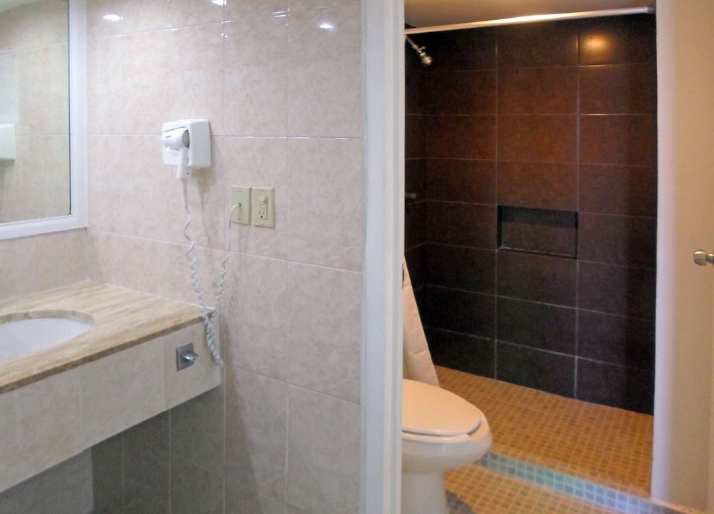 Photo of Bathroom in Club Deportivo