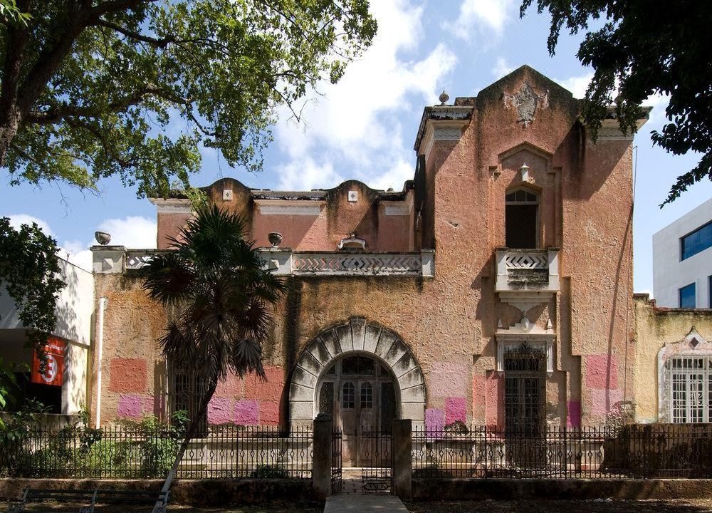 Photo of Buildings in Zona Paseo Montejo