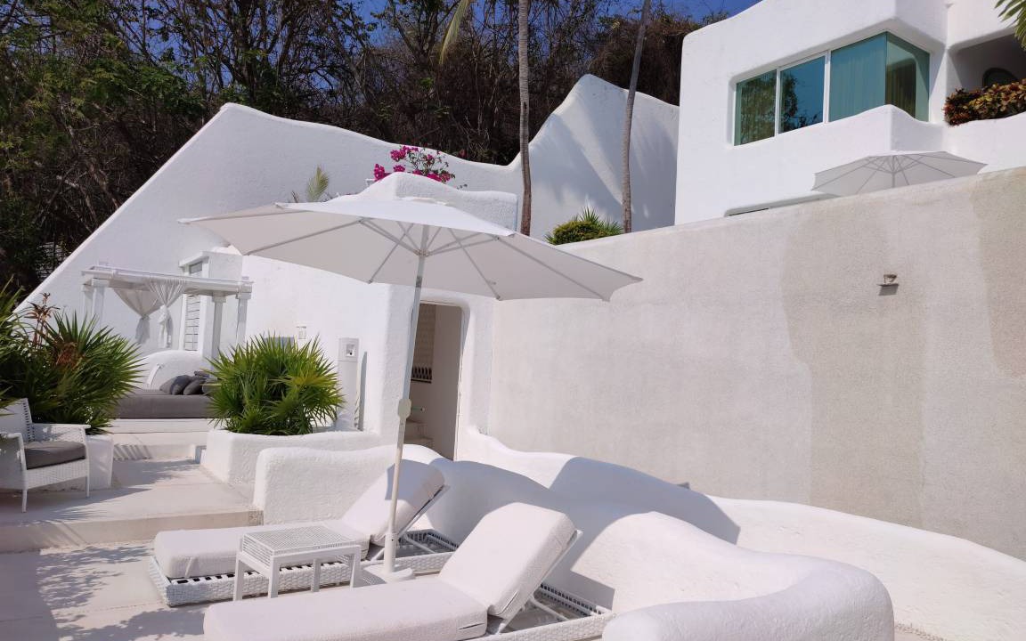 Photo of Patio Balcony in Las Brisas