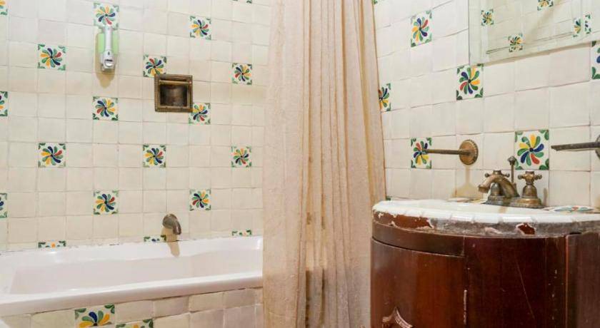 Photo of Bathroom in Taxco