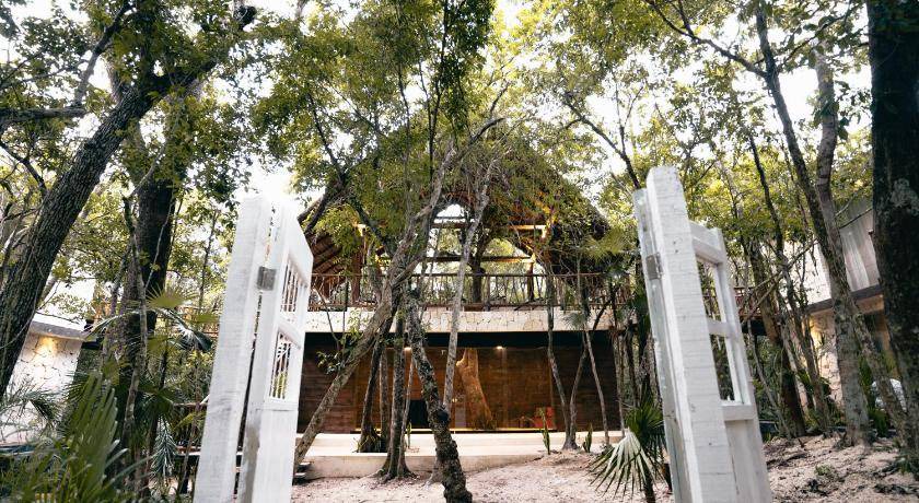 Photo of Others in Soliman Bay