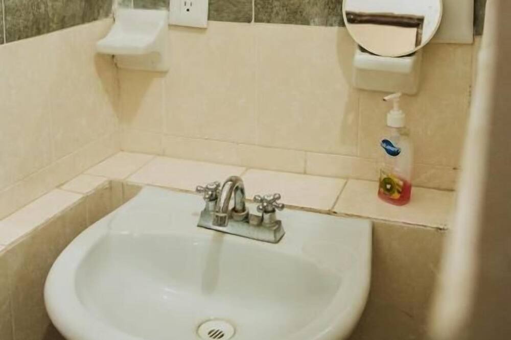 Photo of Bathroom in Parras de la Fuente