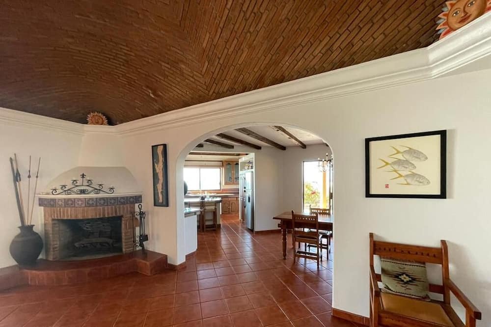 Photo of Livingroom in Cabo Pulmo
