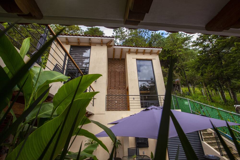 Photo of Patio Balcony in De La Merced