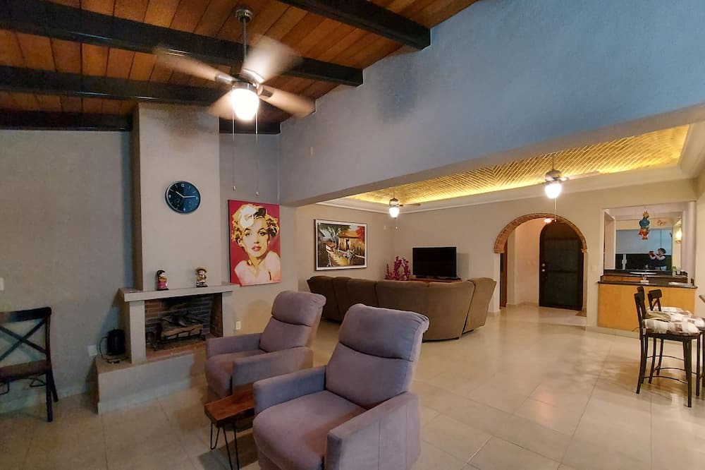 Photo of Livingroom in Ajijic