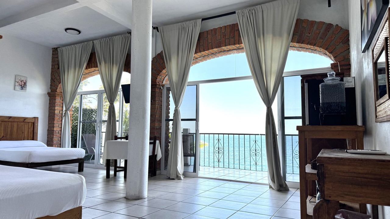 Photo of Bedroom in South Shore Hotel Area
