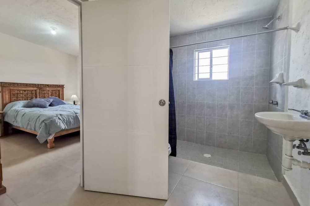 Photo of Bathroom in El Marques