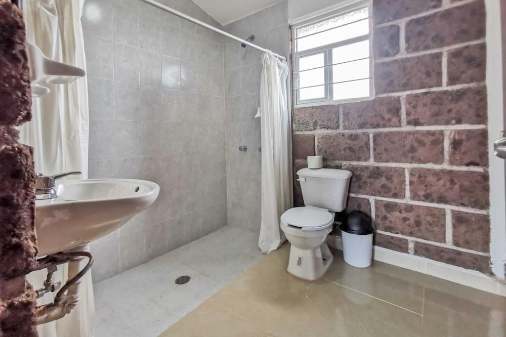 Photo of Bathroom in El Marques