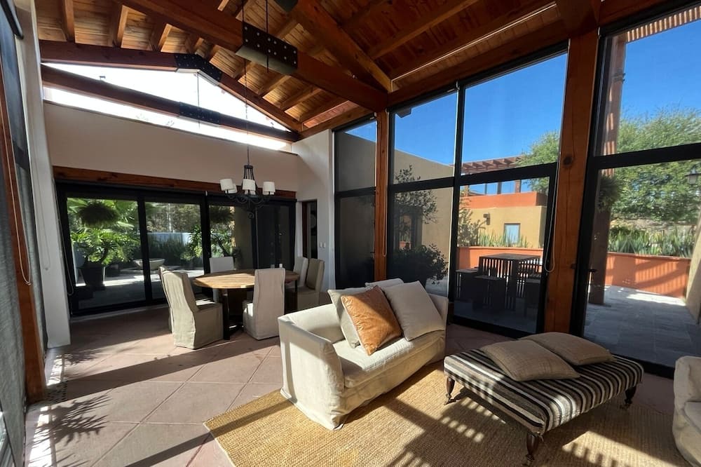 Photo of Patio Balcony in El Pueblito