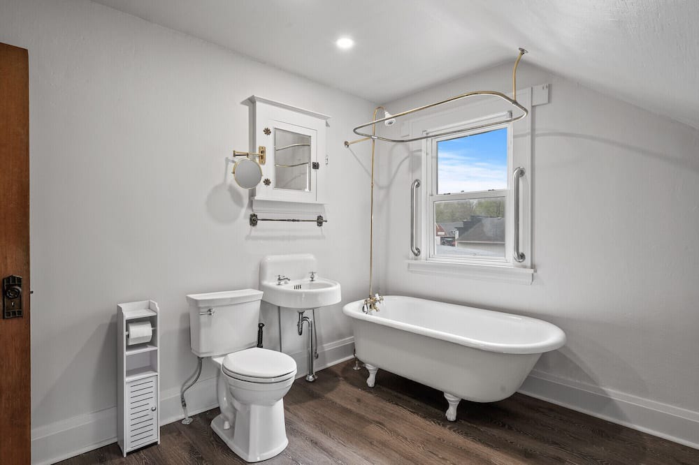 Photo of Bathroom in Cottage Grove