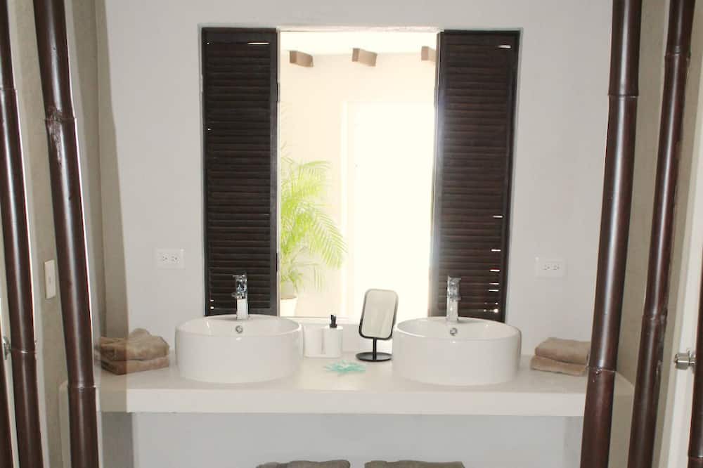 Photo of Bathroom in Copala