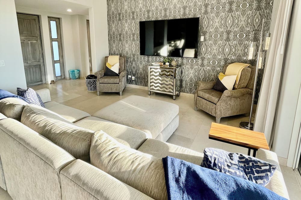 Photo of Livingroom in Santa Rosa