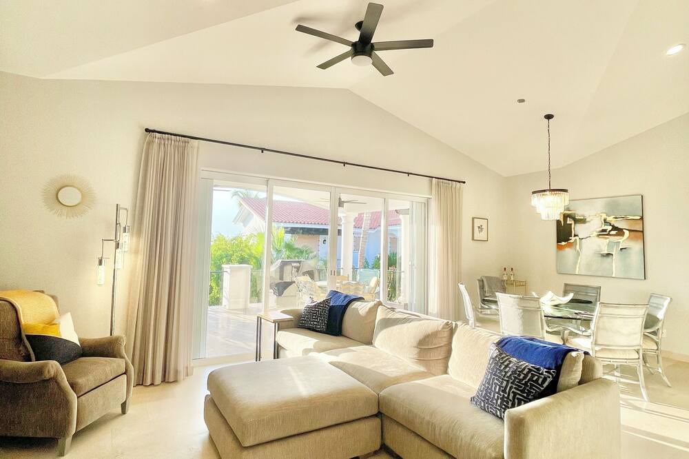 Photo of Livingroom in Santa Rosa