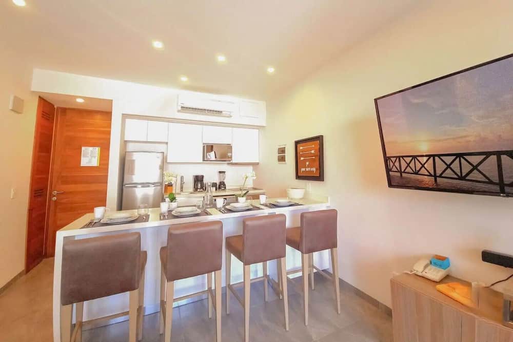 Photo of Others in 12th Street