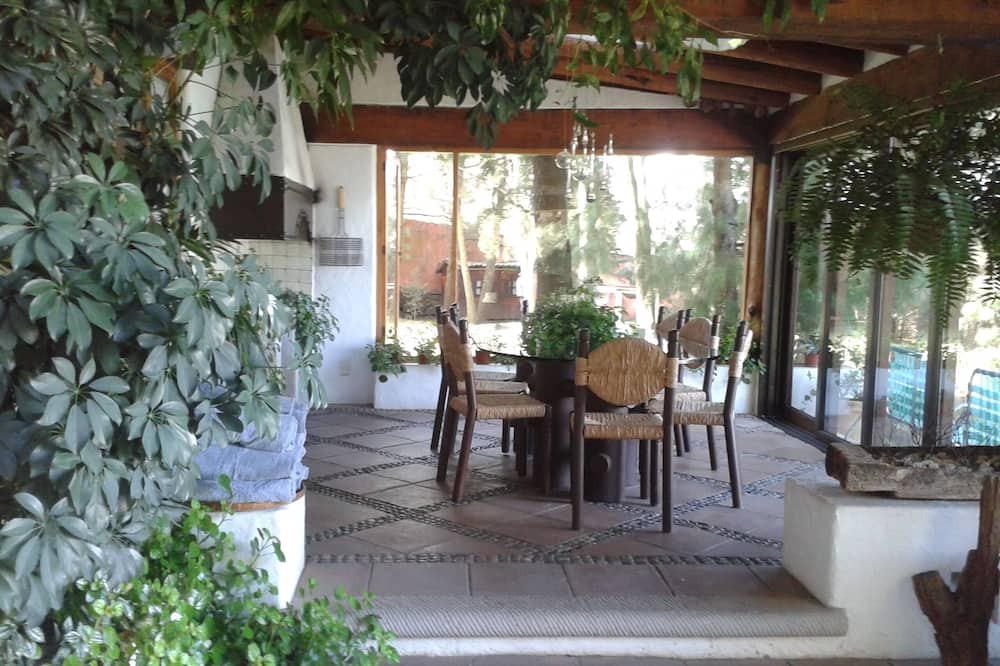 Photo of Patio Balcony in Villa Victoria