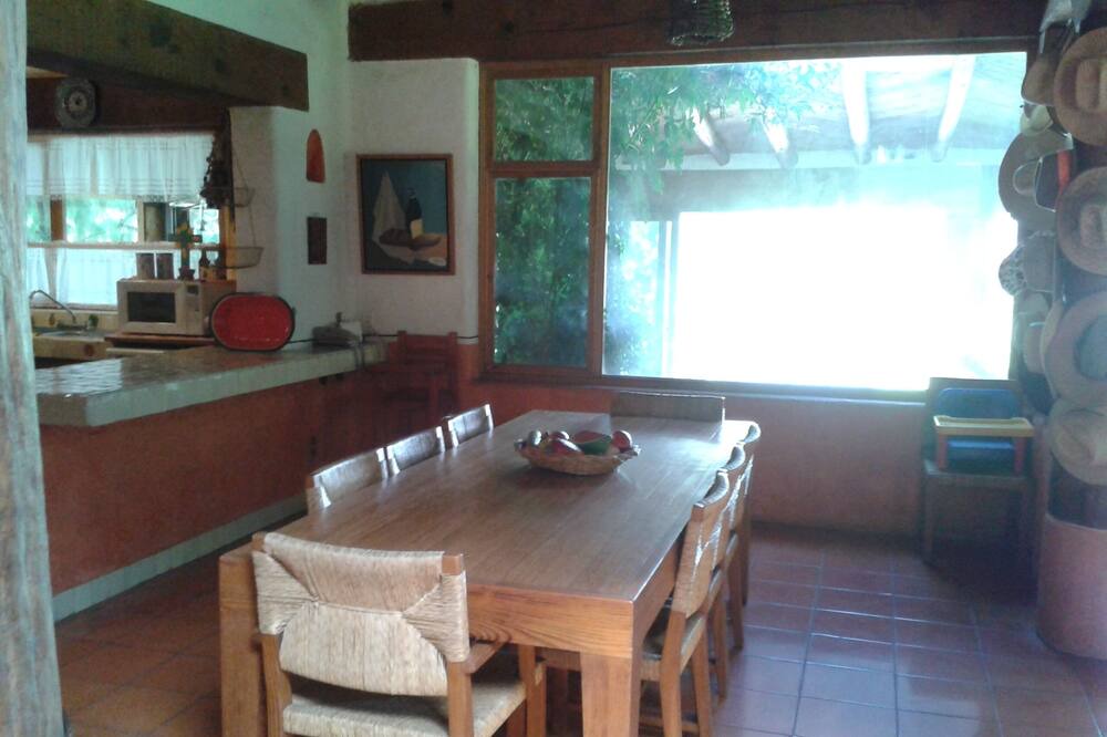 Photo of Kitchen in Villa Victoria