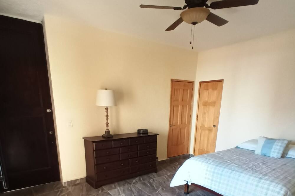 Photo of Bedroom in Leon