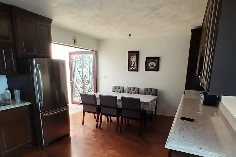Photo of Livingroom in Leon