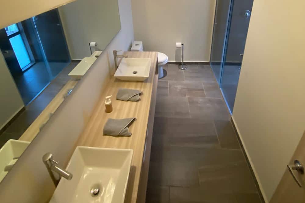 Photo of Bathroom in El Marques