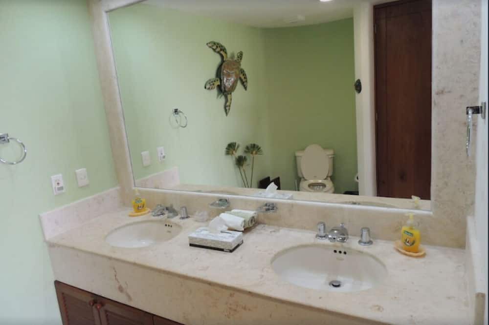 Photo of Bathroom in Agricola Oriental