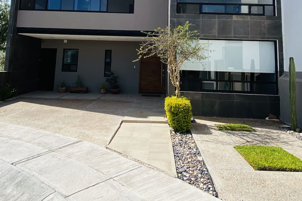 Photo of Outdoor in El Marques