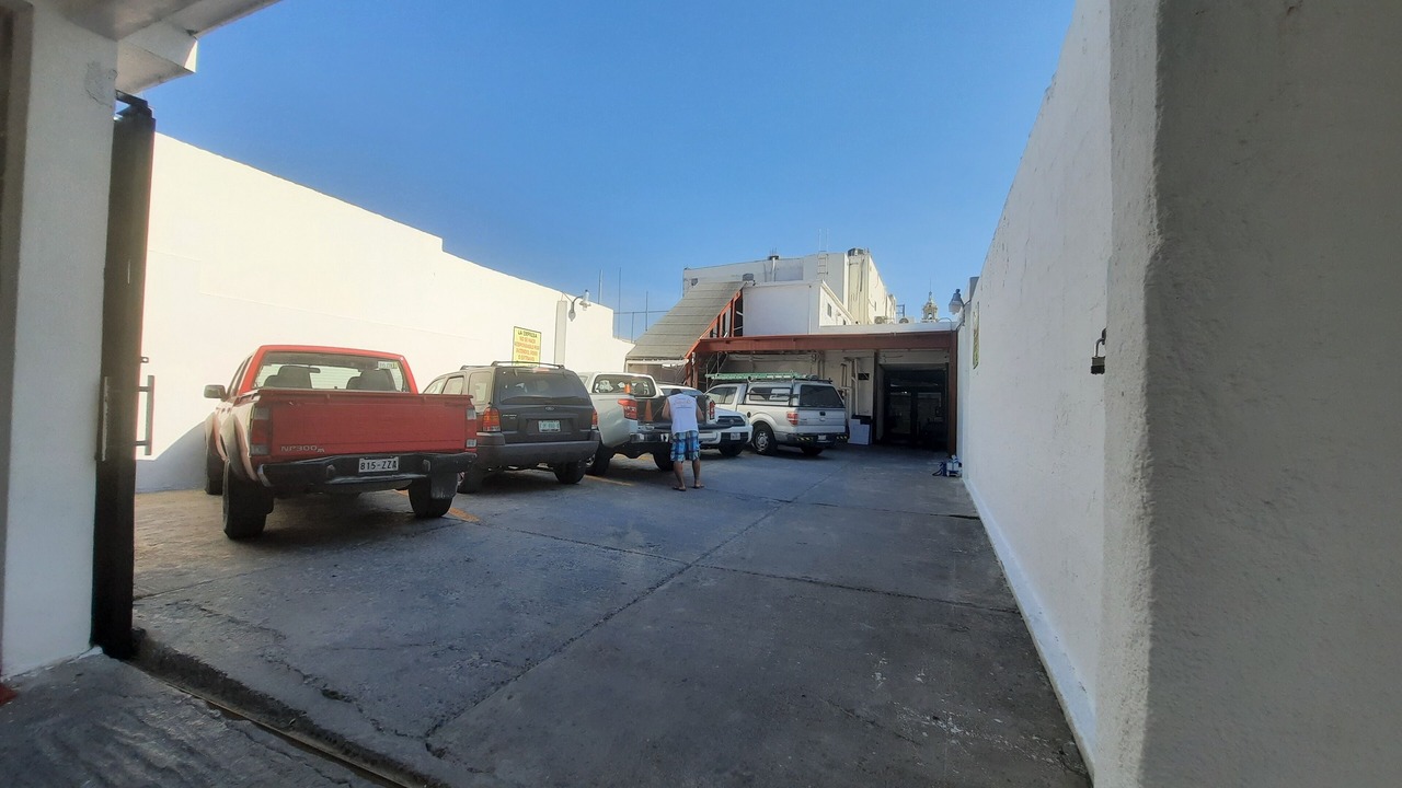 Photo of Others in Linares