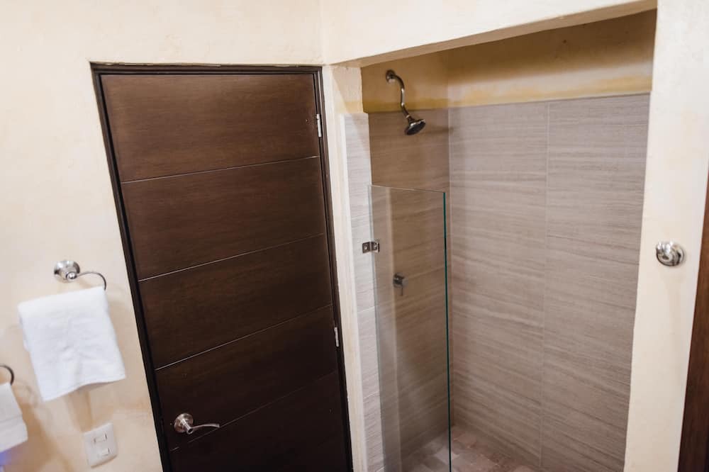 Photo of Bathroom in Balcones de Loma Linda