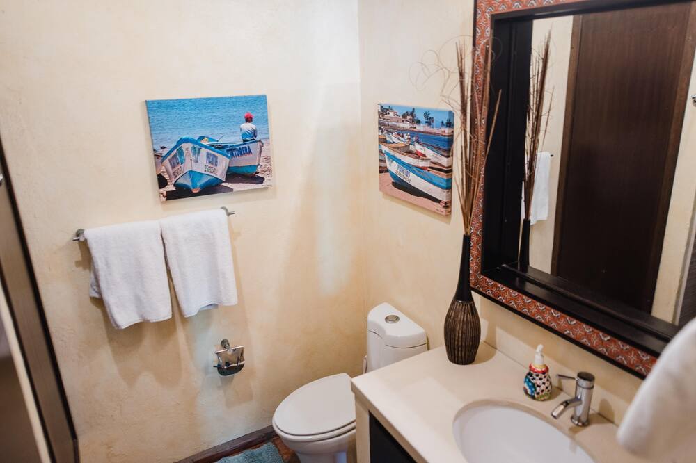 Photo of Bathroom in Balcones de Loma Linda