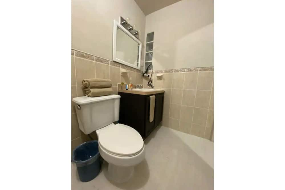 Photo of Bathroom in Monclova