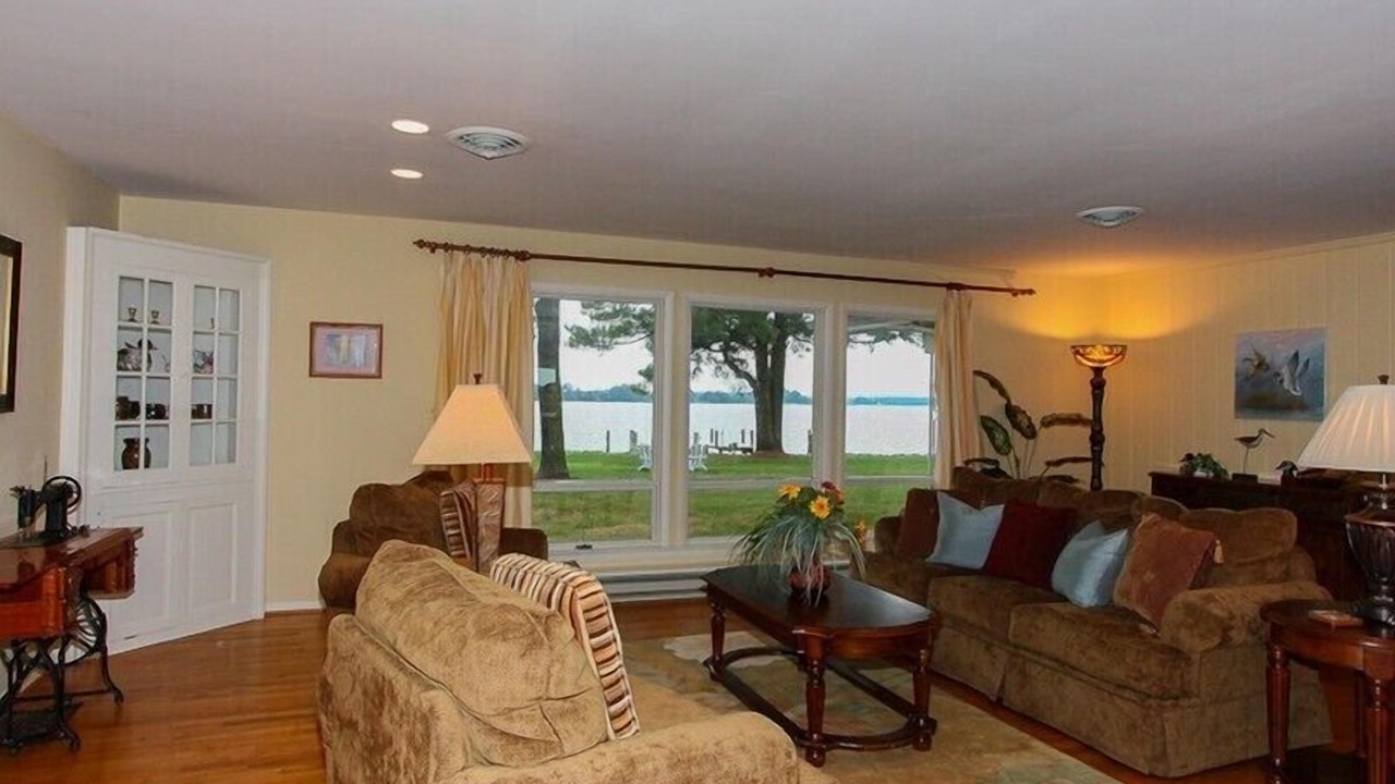 Photo of Livingroom in Unionville