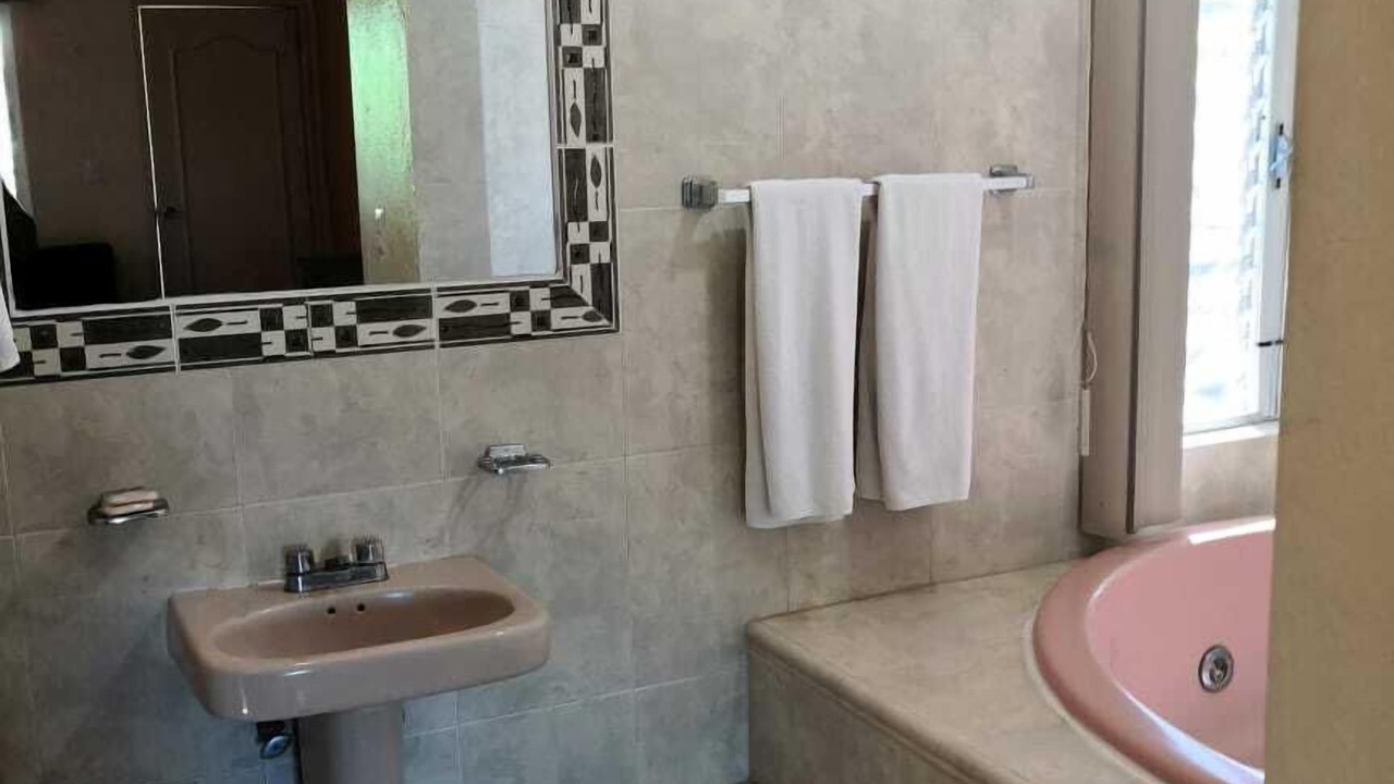 Photo of Bathroom in Aquila