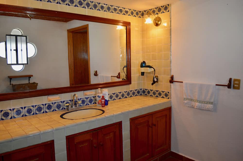 Photo of Bathroom in Ezequiel Montes