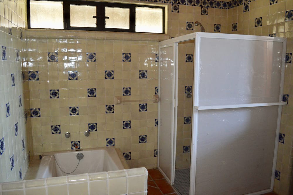 Photo of Bathroom in Ezequiel Montes