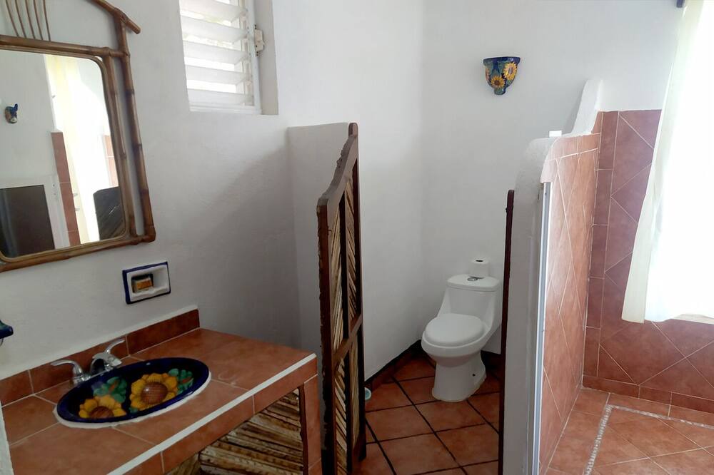 Photo of Bathroom in Almacen