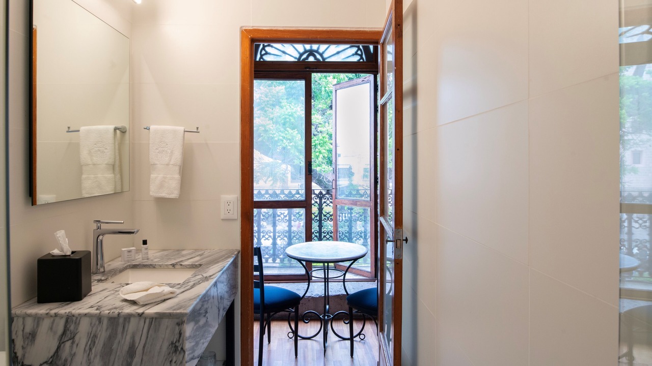 Photo of Bathroom in Historic Centre