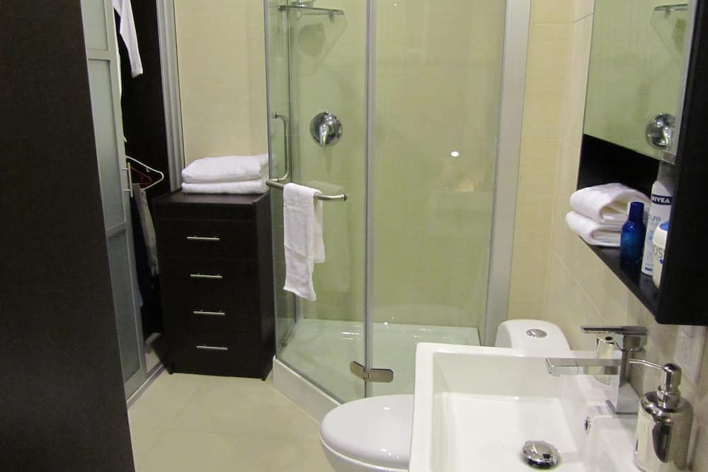 Photo of Bathroom in Jacarandas
