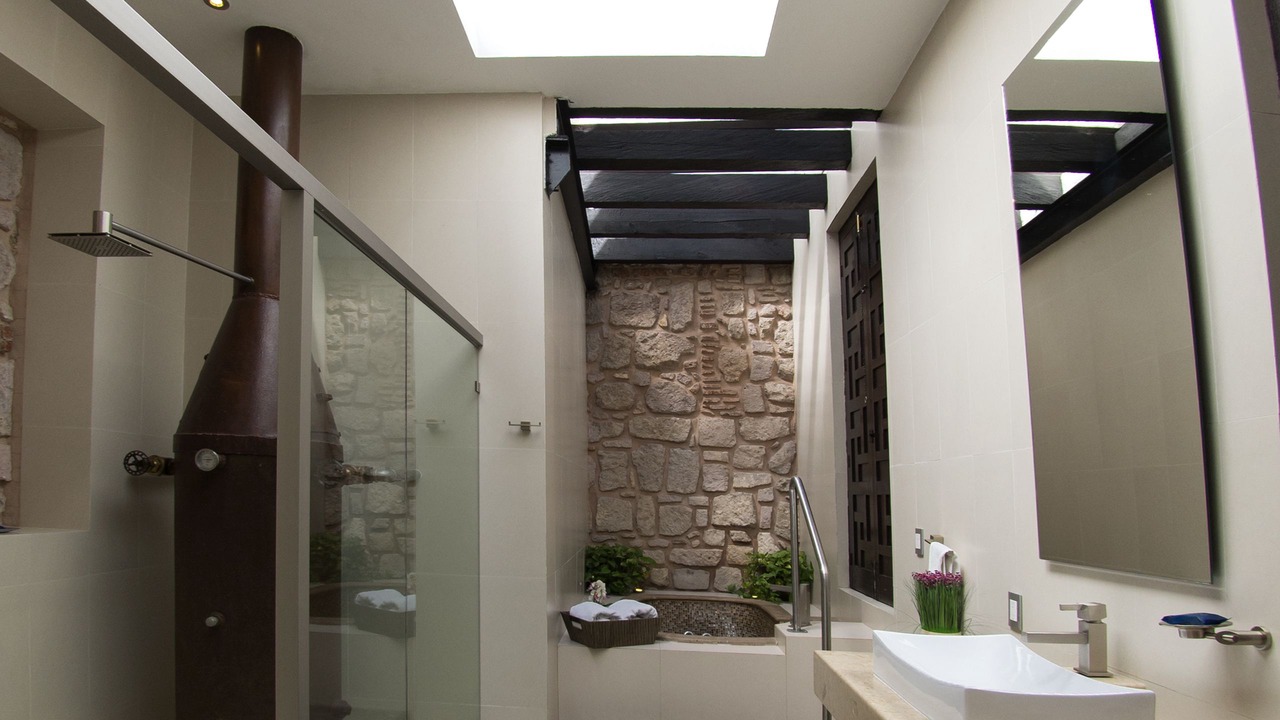 Photo of Bathroom in Historic Centre