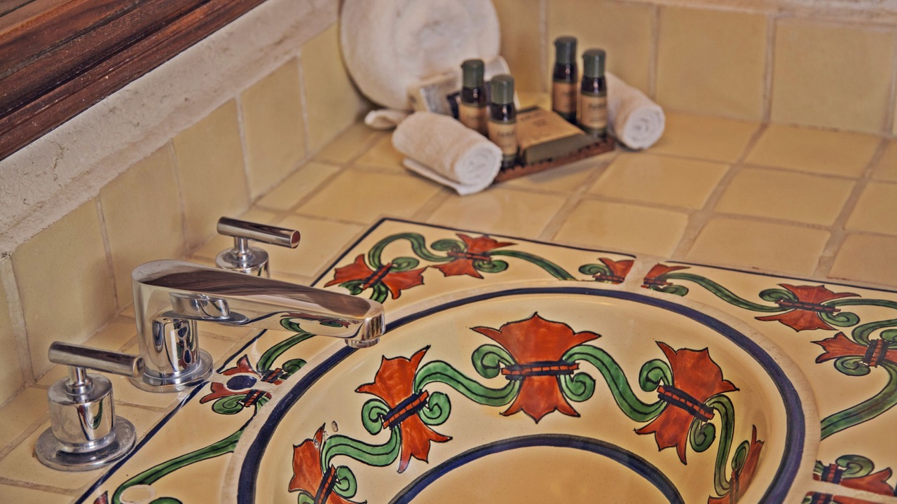 Photo of Bathroom in R