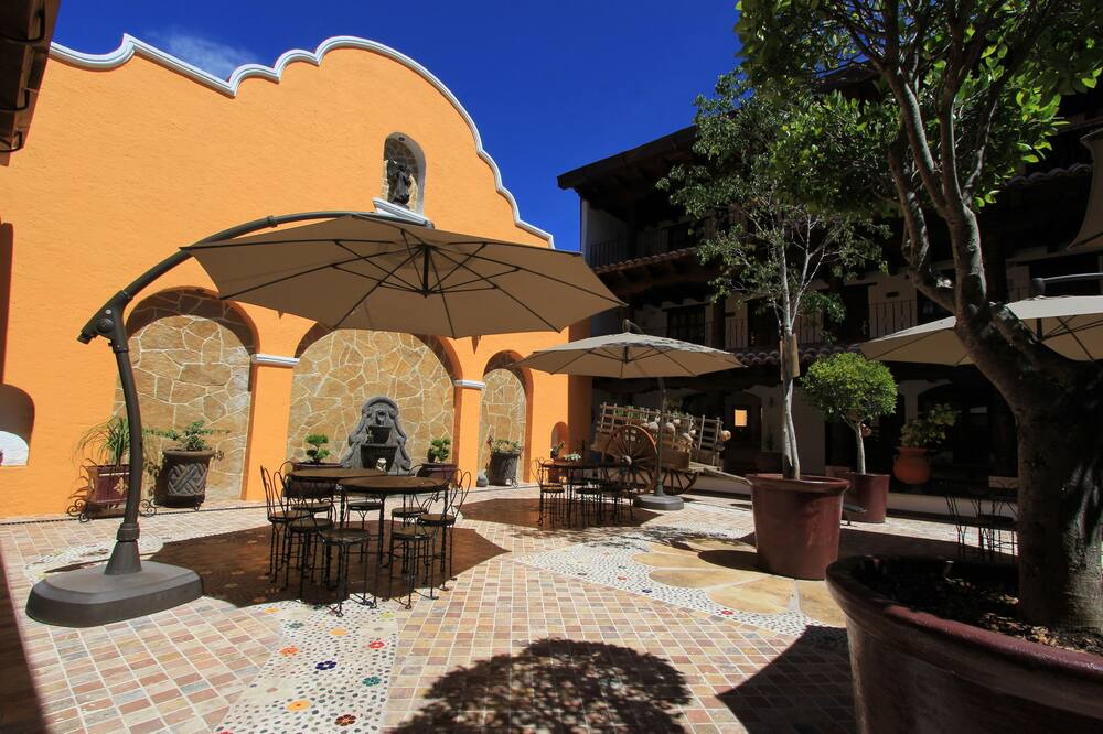 Photo of Outdoor in De La Merced