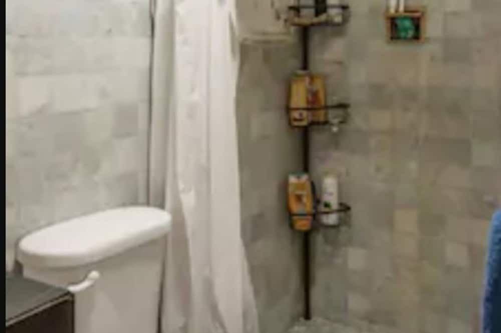 Photo of Bathroom in Letran Valle
