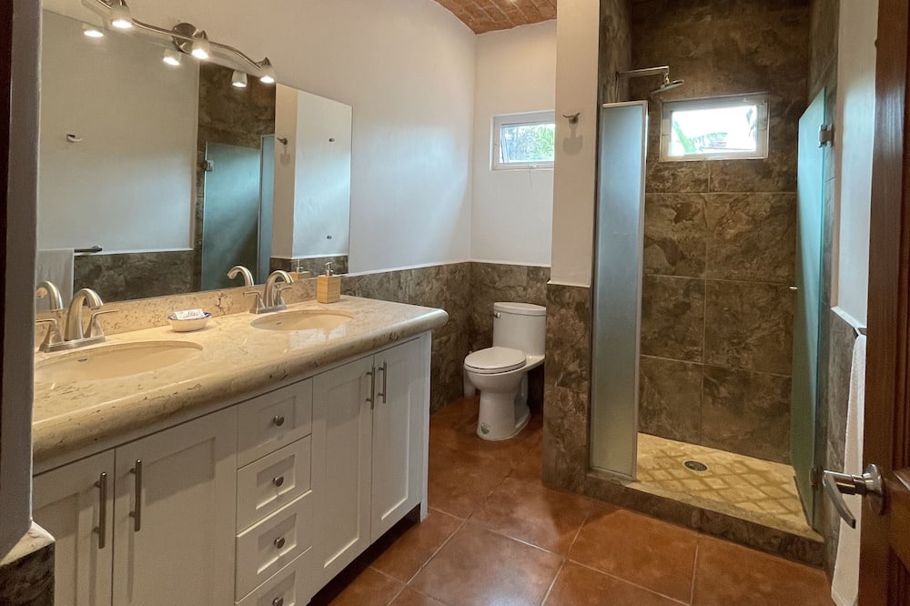 Photo of Bathroom in Raquet Club