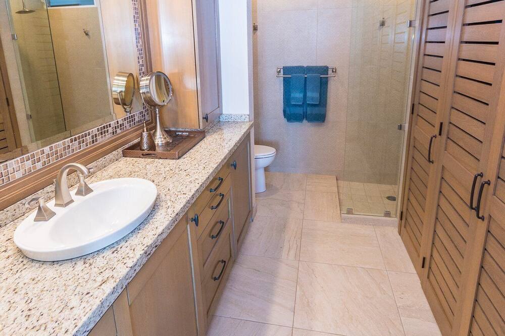 Photo of Bathroom in Manzanillo
