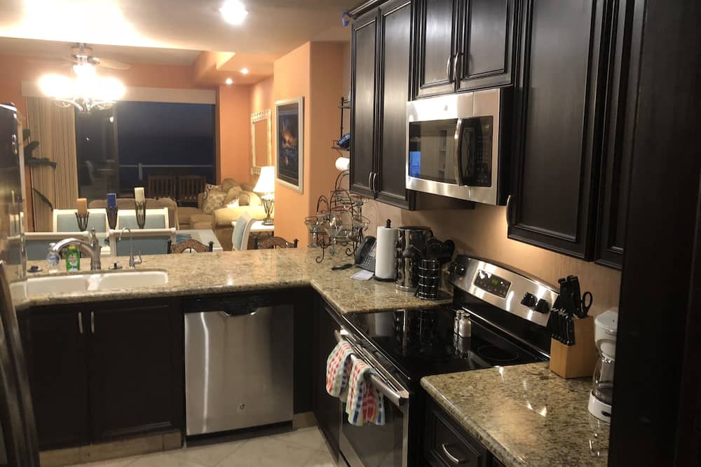 Photo of Kitchen in Sandy Beach