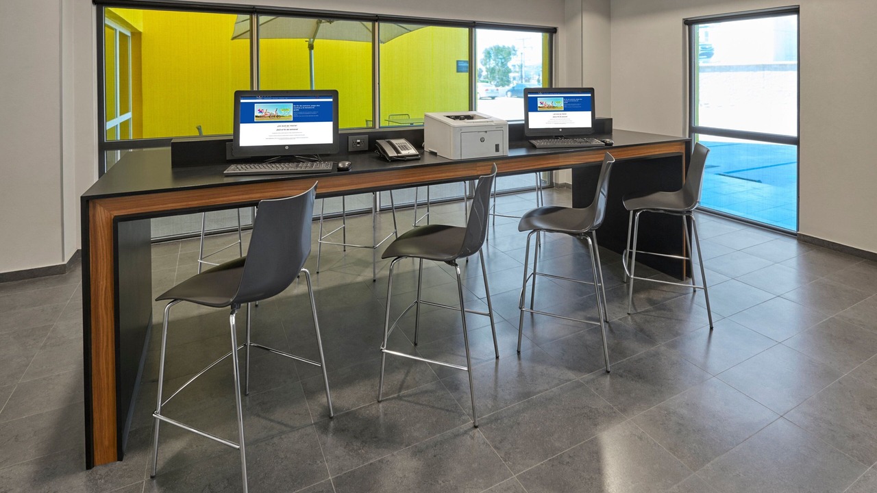 Photo of Others in Carlos Pacheco 4