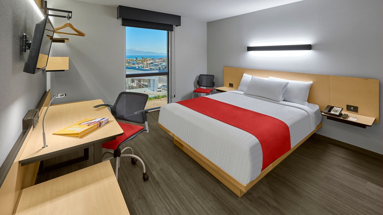 Photo of Others in Carlos Pacheco 4