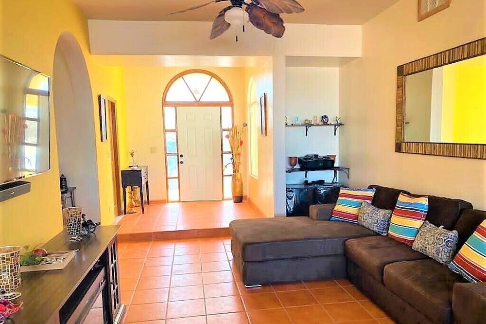 Photo of Livingroom in El Dorado Ranch