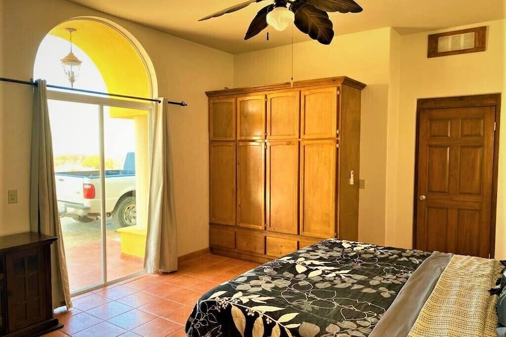 Photo of Bedroom in El Dorado Ranch